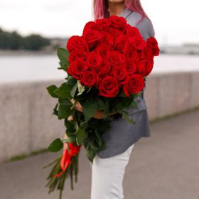 17 длинных роз 140 см